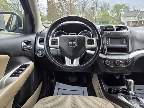 Used 2016 Dodge Journey SE w/ Flexible Seating Group image 37