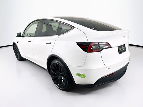 Used 2022 Tesla Model Y Long Range AWD/4WD image 5