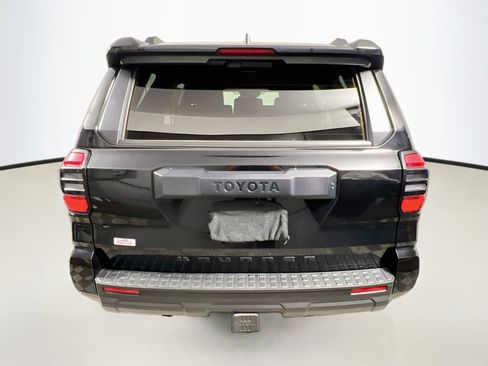Used 2026 Toyota 4Runner SR5 AWD/4WD image 6