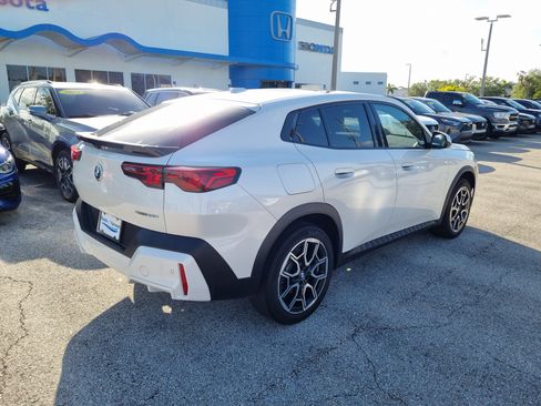 Used 2025 BMW X2 xDrive28i AWD/4WD image 7