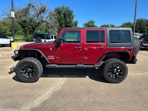 Used 2012 Jeep Wrangler Unlimited Sport AWD/4WD image 2