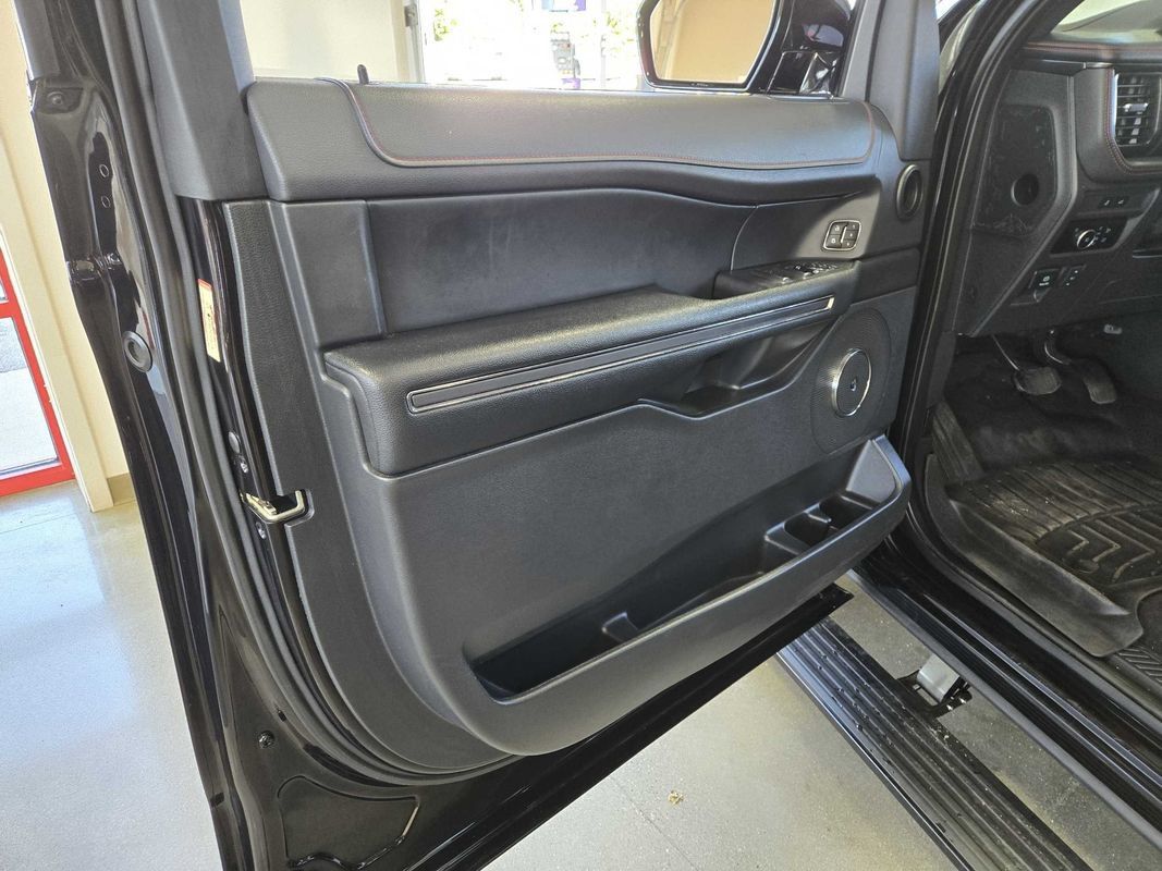 Used 2023 Ford Expedition Max Limited AWD/4WD image 12