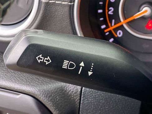 Used 2018 Jeep Wrangler Unlimited Sahara image 20