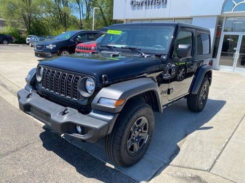 Used 2026 Jeep Wrangler Sport AWD/4WD image 8