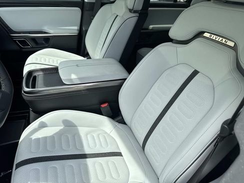 Used 2023 Rivian R1S Adventure AWD/4WD image 20