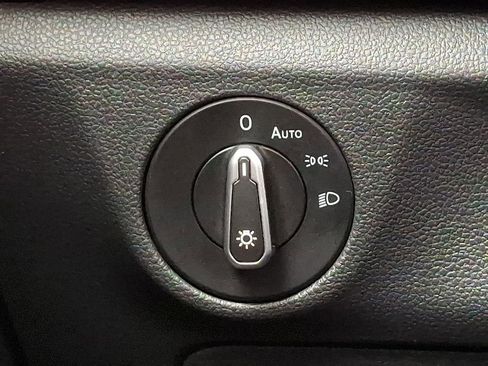 Used 2024 Volkswagen Jetta SE image 24