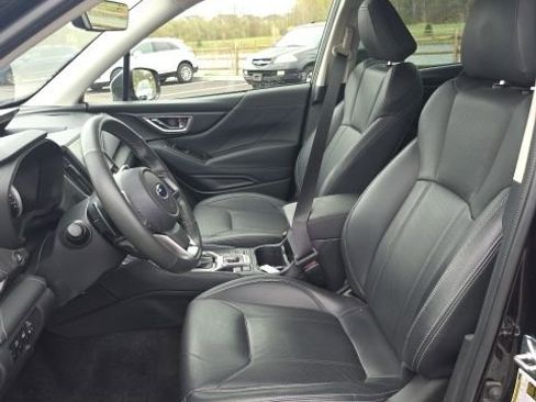 Used 2023 Subaru Forester Touring image 11