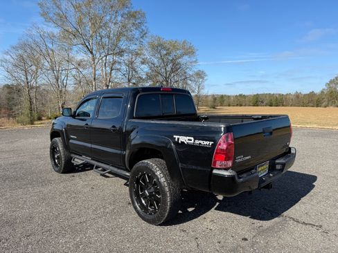 Used 2014 Toyota Tacoma 4x4 Double Cab image 3