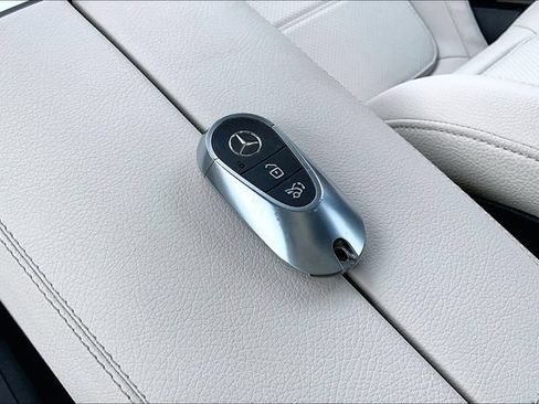 Certified 2026 Mercedes-Benz GLC 300 4MATIC image 39