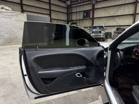 Used 2019 Dodge Challenger SXT image 11