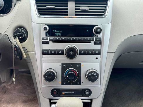 Used 2009 Chevrolet Malibu LS FWD image 25