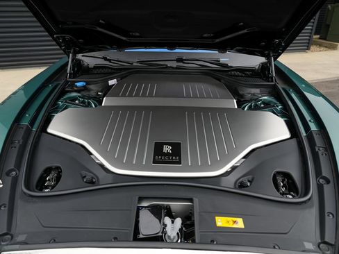 Used 2024 Rolls-Royce Spectre w/ Spectre Launch Package AWD/4WD image 11