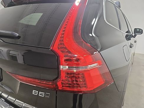 Used 2023 Volvo XC60 B5 Plus w/ Climate Package image 20