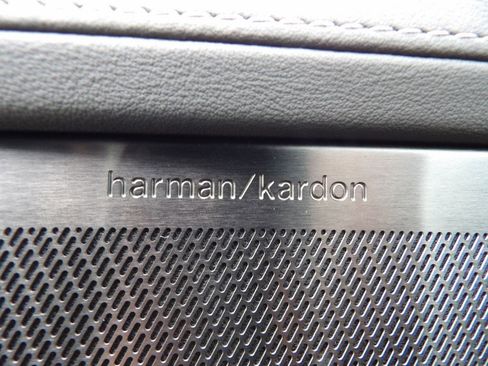 New 2026 Volvo XC90 B6 Plus w/ Protection Package Premier image 12