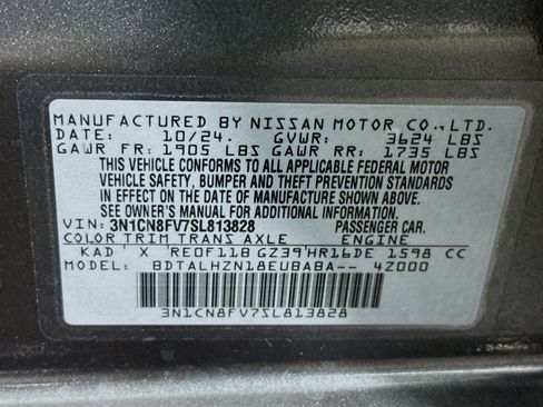 Used 2025 Nissan Versa SR w/ Trunk Package image 40