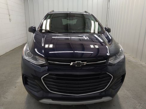 Used 2022 Chevrolet Trax LT w/ LT Convenience Package AWD/4WD image 14