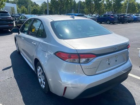 Used 2026 Toyota Corolla LE FWD image 9
