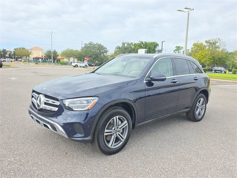 Used 2022 Mercedes-Benz GLC 300 4MATIC image 2