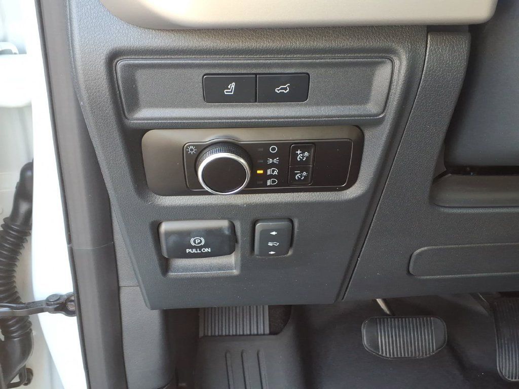 Used 2023 Ford Expedition XLT AWD/4WD image 20