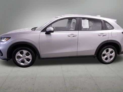 Certified 2023 Honda HR-V LX image 3