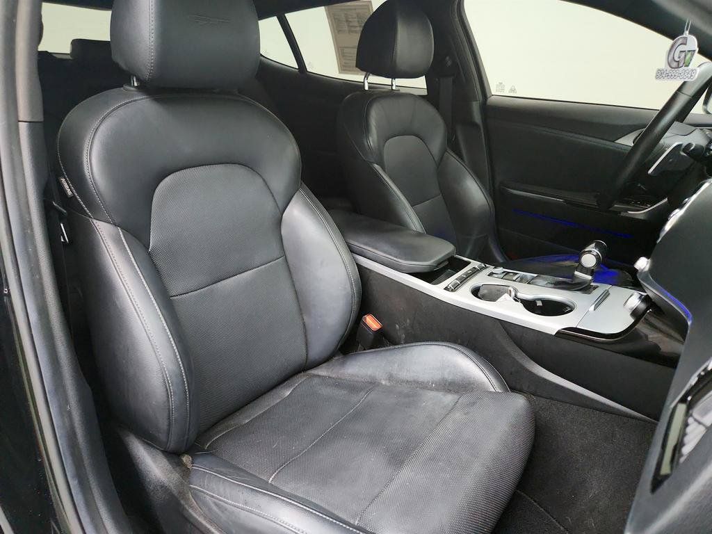 Used 2020 Kia Stinger GT RWD image 25