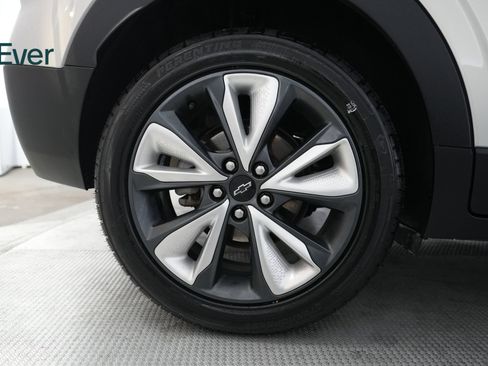 Used 2023 Chevrolet Bolt EUV LT w/ Convenience Package FWD image 22