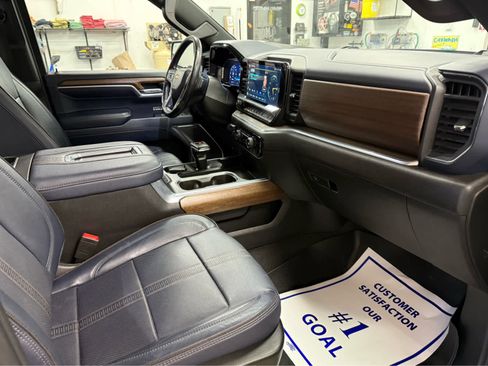 Used 2022 Chevrolet Silverado 1500 High Country w/ LPO, Dark Essentials Package image 33