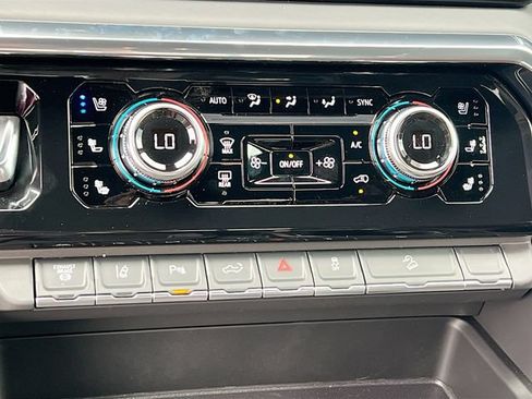 New 2026 GMC Sierra 2500 Denali Ultimate AWD/4WD image 11