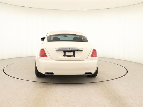 Used 2015 Rolls-Royce Wraith image 5