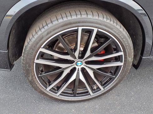 Used 2025 BMW X5 xDrive40i w/ M Sport Package image 21