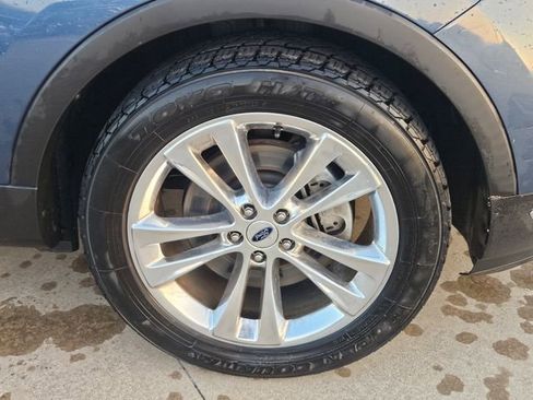 Used 2018 Ford Explorer Limited image 3