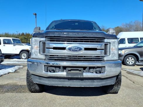 Used 2017 Ford F250 XLT image 2