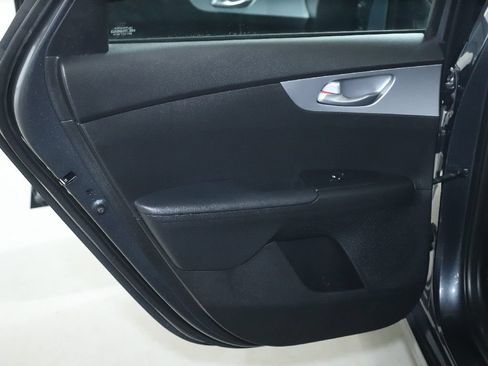 Used 2023 Kia Forte LXS FWD image 13