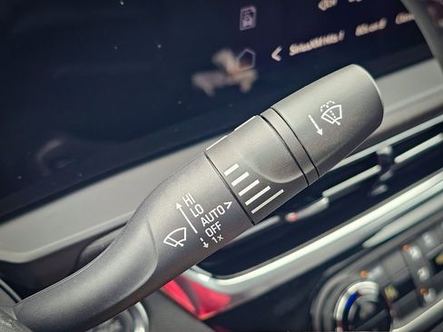 New 2026 Buick Envista Sport Touring image 18