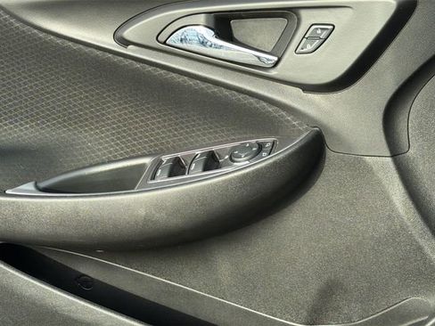 Used 2024 Chevrolet Malibu LS image 31