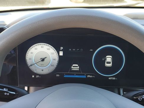 Used 2024 Hyundai Elantra SEL image 18