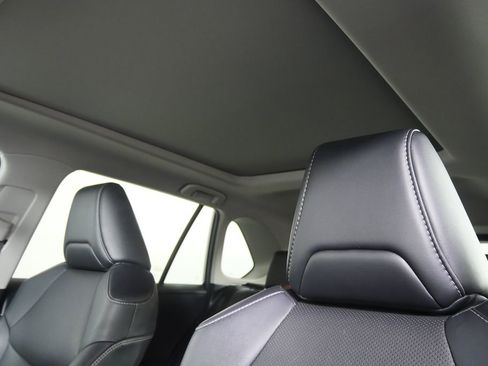 Used 2021 Toyota RAV4 Limited image 9