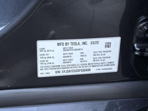 Used 2025 Tesla Model S image 9