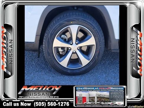 Used 2022 Jeep Cherokee Limited image 18