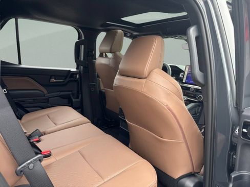 New 2026 Toyota 4Runner Limited AWD/4WD image 28