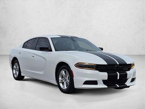 Used 2023 Dodge Charger SXT image 3