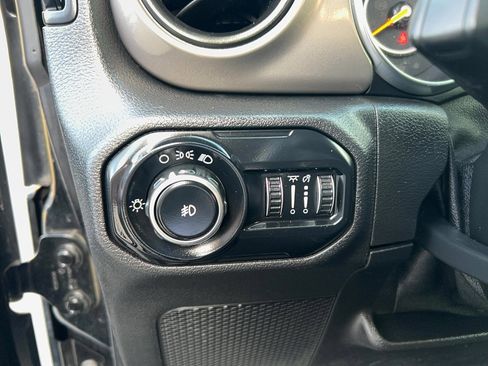 Used 2021 Jeep Wrangler Unlimited Sport image 14