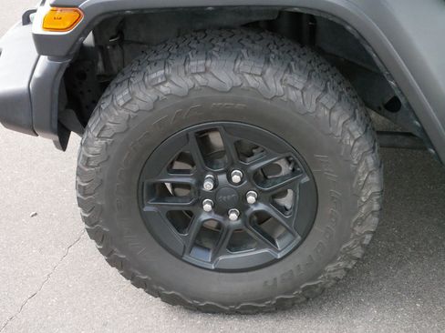 Used 2020 Jeep Wrangler Unlimited Sport image 15