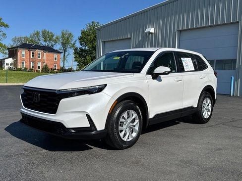 Certified 2023 Honda CR-V LX image 3