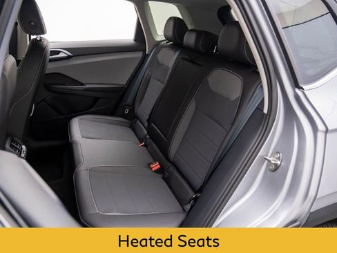 Used 2024 Volkswagen Taos SE image 18