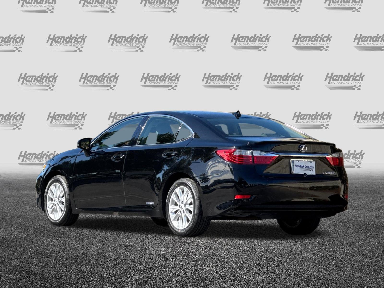 Used 2014 Lexus ES 300h w/ Luxury Package w/Bamboo Trim FWD image 7