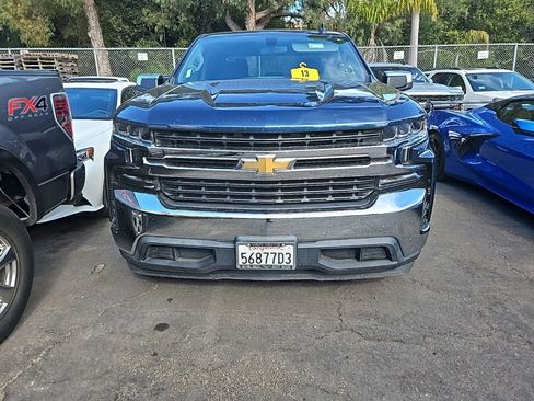 Used 2021 Chevrolet Silverado 1500 LT w/ Bed Protection Package image 2