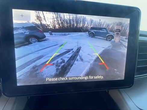 Used 2023 Ford Explorer XLT w/ Class IV Trailer Tow Package image 27