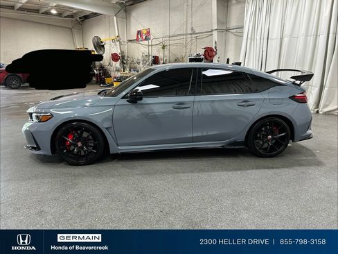 Used 2024 Honda Civic Type R image 5
