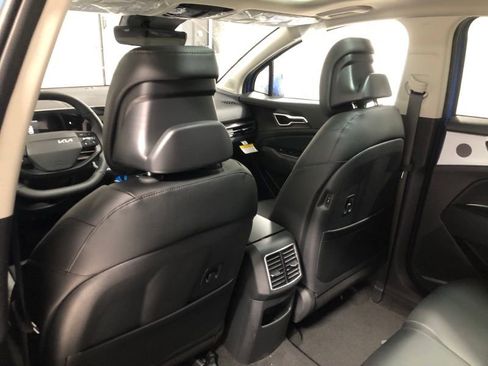New 2026 Kia Sportage EX w/ EX Panorama Roof Package FWD image 17